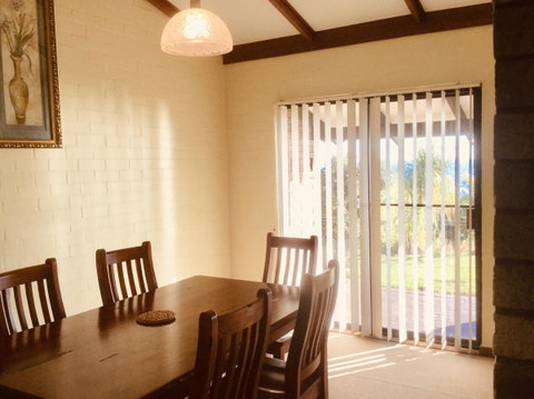 Geraldton Holliday Villas - Accommodation Main Beach 29