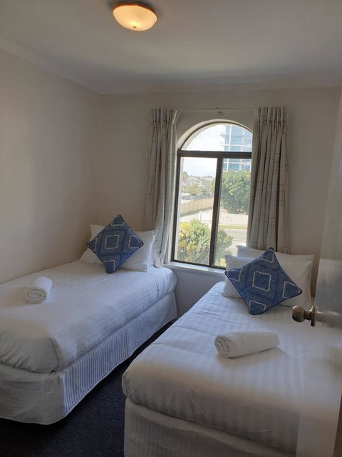 West Beach Lagoon 107 - Great Value - Accommodation Main Beach 2