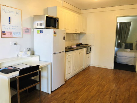 West Beach Lagoon 107 - Great Value - Accommodation Main Beach 10