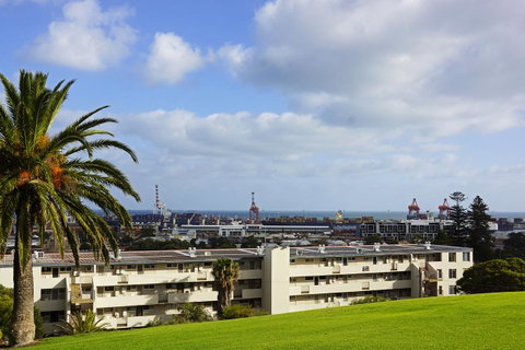 Studio 208 With Ocean Views - Accommodation Main Beach 23