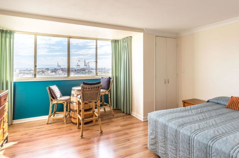 Studio 208 With Ocean Views - Accommodation Main Beach 0