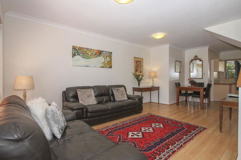 Leederville Townhouse - Accommodation Main Beach 0