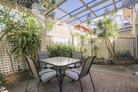 Leederville Townhouse - Accommodation Main Beach 11