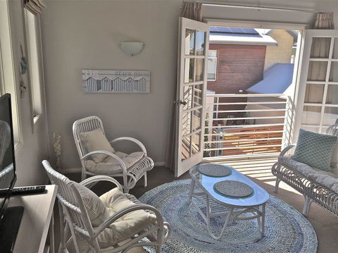 Fremantle Local Beach Studio - Accommodation Main Beach 0