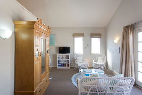 Fremantle Local Beach Studio - Accommodation Main Beach 2
