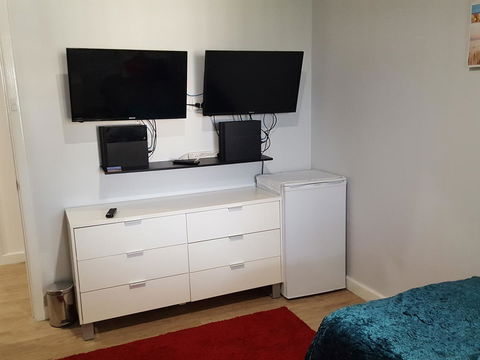 Palm Beach Bed & Breakfast - Accommodation Main Beach 1