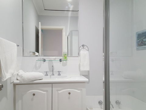 Palm Beach Bed & Breakfast - Accommodation Main Beach 6