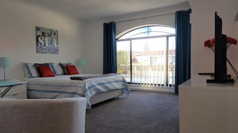 Palm Beach Bed & Breakfast - Accommodation Main Beach 29
