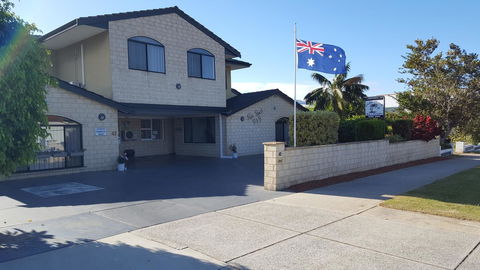 Palm Beach Bed & Breakfast - Accommodation Main Beach 0
