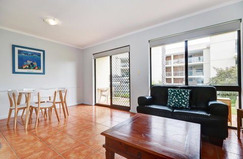 West Beach Lagoon 204 â€“ Ground Floor - Accommodation Main Beach 10