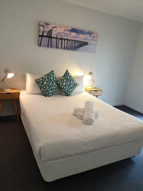 West Beach Lagoon 204 â€“ Ground Floor - Accommodation Main Beach 5