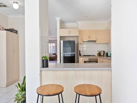 Cooper Street - Accommodation Main Beach 31