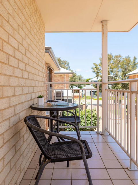 Cooper Street - Accommodation Main Beach 13