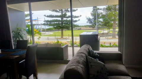 Mandurah Beach Front Apartment - Accommodation Main Beach 3