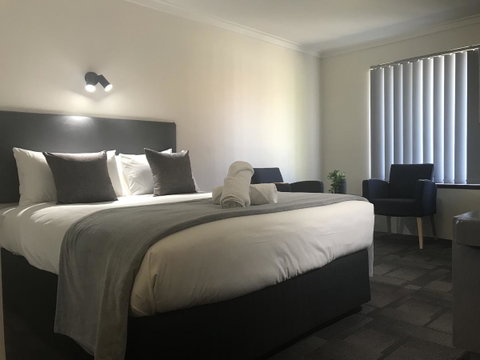 Hotel Clipper - Accommodation Main Beach 7