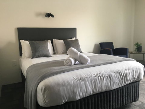 Hotel Clipper - Accommodation Main Beach 4