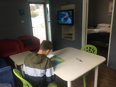 Esperance Central Accommodation - Accommodation Main Beach 7
