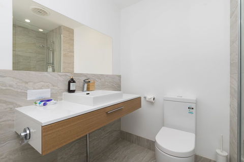 Sunset Place Apartments - Accommodation Main Beach 23