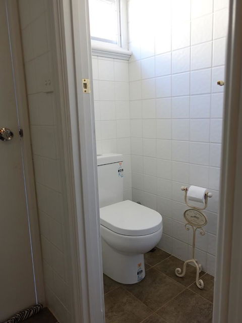 The Blacksmiths Cottage - Accommodation Main Beach 32