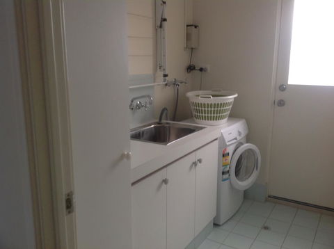 Waterside Canal Dreams - Accommodation Main Beach 30