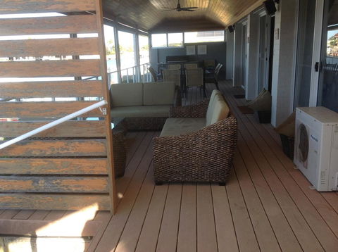 Waterside Canal Dreams - Accommodation Main Beach 38