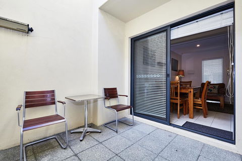 Fremantle Townhouse Unit 6 - Accommodation Main Beach 2