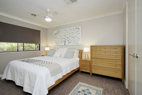 Marcus Villa Booragoon - Accommodation Main Beach 0