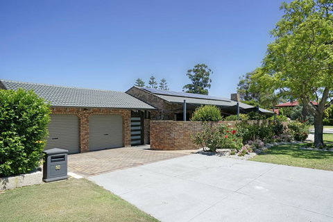 Marcus Villa Booragoon - Accommodation Main Beach 5