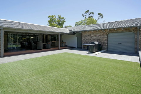 Marcus Villa Booragoon - Accommodation Main Beach 9