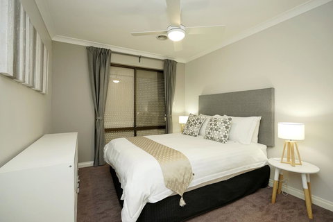 Marcus Villa Booragoon - Accommodation Main Beach 11