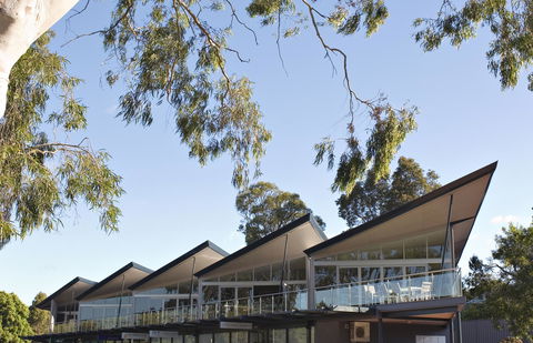 Central Avenue Apartments - Accommodation Main Beach 19