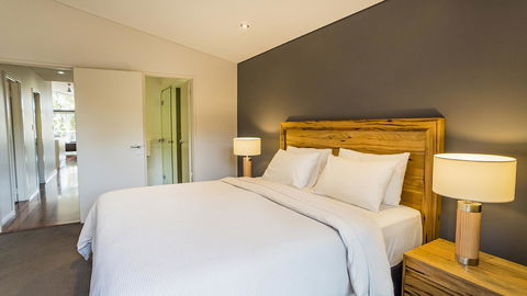 Central Avenue Apartments - Accommodation Main Beach 16