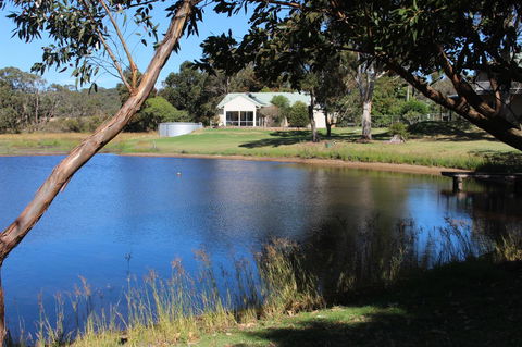 Abbivale Farm Cottage - Accommodation Main Beach 1