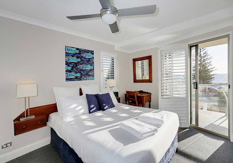 Salty Kiss - Accommodation Main Beach 10