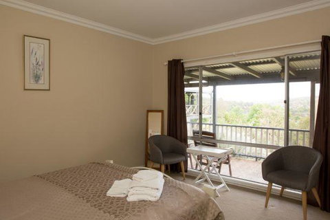 Yvonnes Rest Holiday Home - Accommodation Main Beach 4