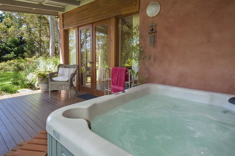 Innisfree Mountain Retreat - Accommodation Main Beach 3