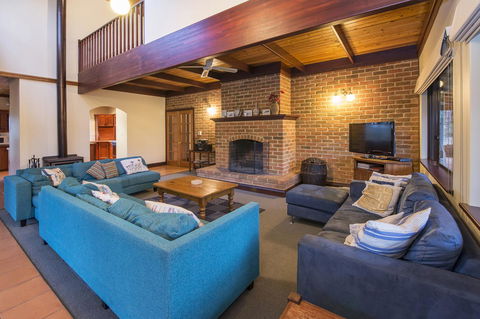 A Hidden Bush Delight - Accommodation Main Beach 17