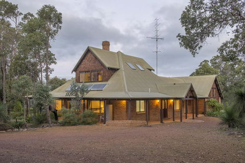 A Hidden Bush Delight - Accommodation Main Beach 0
