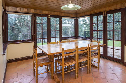A Hidden Bush Delight - Accommodation Main Beach 15