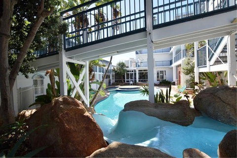 West Beach Lagoon 211 â€“ Great Views - Accommodation Main Beach 23