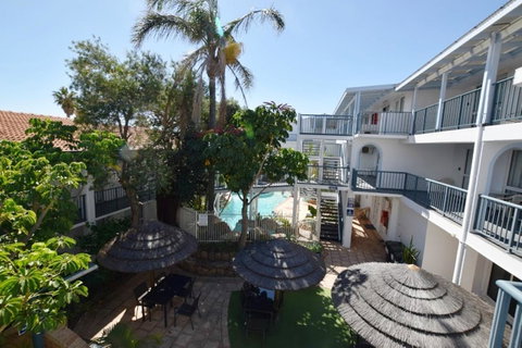 West Beach Lagoon 211 â€“ Great Views - Accommodation Main Beach 20