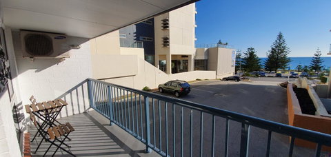 West Beach Lagoon 211 â€“ Great Views - Accommodation Main Beach 15
