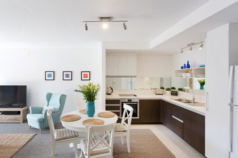 Beachside Living - South Fremantle - Accommodation Main Beach 10