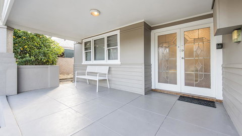 Leisurely Manor - Spacious Three Bedroom Home In Fremantle - Accommodation Main Beach 17