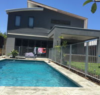 The Pool House - Fremantle - Accommodation Main Beach