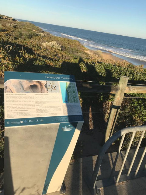 Beach House At SeaScapes.. - Accommodation Main Beach 31