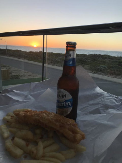 Beach House At SeaScapes.. - Accommodation Main Beach 16