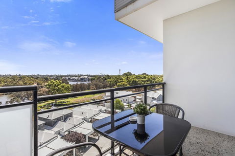 508 Stupendous Sunsets & Views Pool Gym Parking - Accommodation Main Beach 26