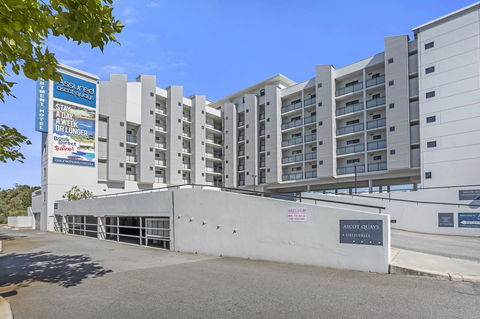 508 Stupendous Sunsets & Views Pool Gym Parking - Accommodation Main Beach 36