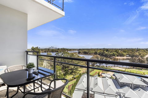 508 Stupendous Sunsets & Views Pool Gym Parking - Accommodation Main Beach 25